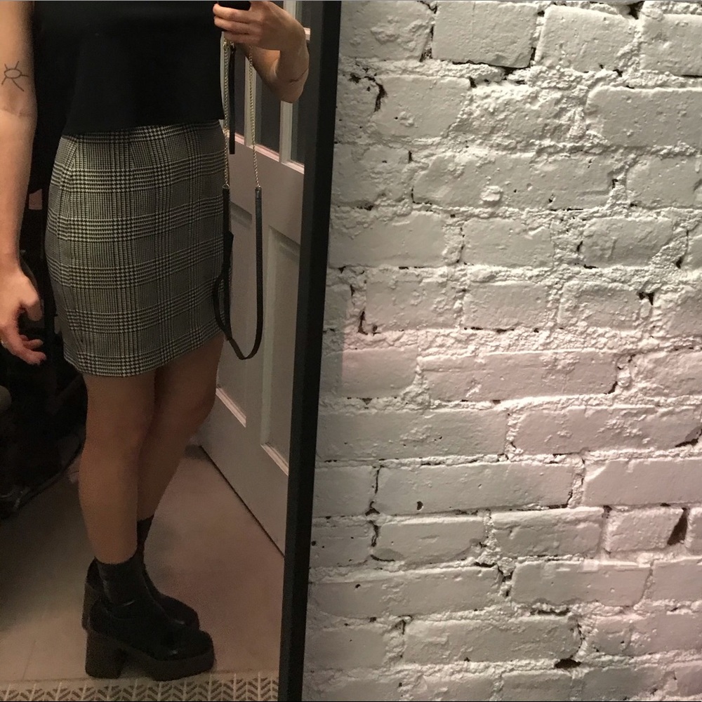 Meet your Posher, Mia